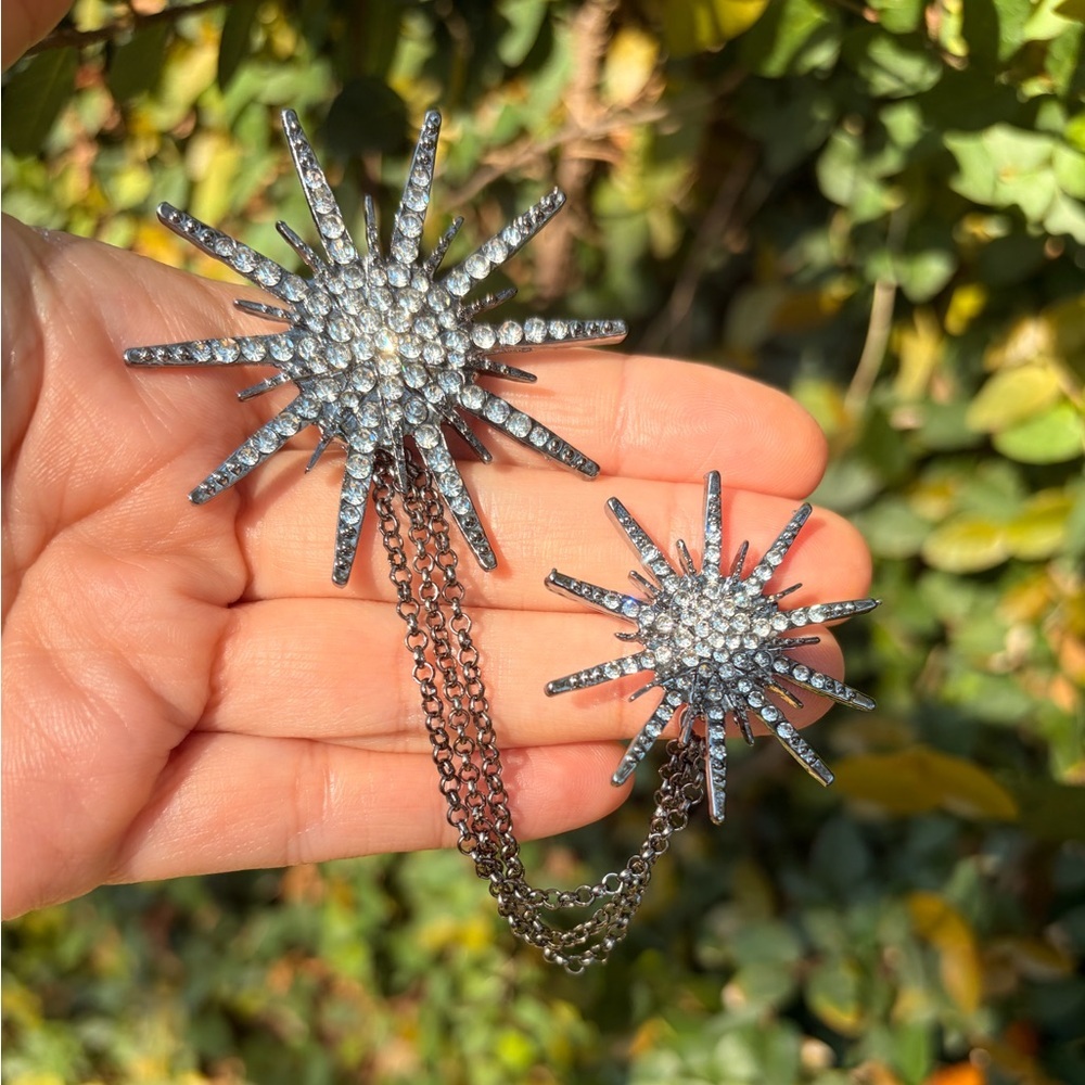 Crystal Snowflake Collar Clip Brooch with Chain - Picture 7 of 7